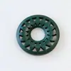 Accesorios para joyería DIY corte láser por computadora madera maciza agujero único girasol pieza de madera hueca aretes colgantes joyería para orejas