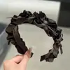 Faixa de Cabelo Preta Plissada Estilo Francês de Luxo Leve Vintage para Mulheres com Laço e Strass, Elegante Headband de Topo Alto, Versátil