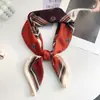 Lenço Quadrado de Seda Retrô Coreano com Estampa Paisley e Toque de Luxo, Combinado com uma Camisa, Lenço Quadrado Versátil para Cintura, Xale, Protetor de Pescoço