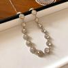 Collar de diamantes de colores cuadrados superbrillantes con explosiones transfronterizas, cadena de clavícula de lujo ligera, joyería francesa simple de alta gama al por mayor