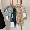 Roupa estilo férias/Lenço floral de cor contrastante para mulheres, design floral delicado, lenço longo chamativo, moderno para primavera e outono