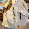 Llavero Magnético Auténtico de Crayon Shin-Chan Colgante para Mochila Escolar de Pareja Llavero Creativo Lindo Colgante