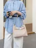 Bolso nuevo de piel genuina para mujer, moda callejera, práctico para el trayecto diario, bolso tote de piel de vaca de gran capacidad, bolso de hombro, bolso cruzado, bolso de axila