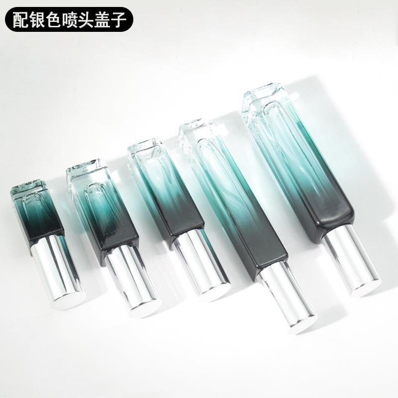 银色