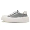 Zapatos de lona para hombre, nueva moda de otoño, zapatos casuales de suela gruesa, zapatillas ligeras y transpirables versátiles de moda, zapatos de moda de suela gruesa para hombre
