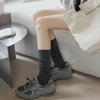 Suxinaimin Calcetines de Mujer de Doble Aguja Calcetines Clipper Ins Calcetines Trendy hasta la Rodilla Calcetines Casuales Simples de Color Sólido