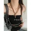 Collar Cruzado de Diseño Vintage Multicapa para Mujer, Cadena para Clavícula Estilo Milenial Resistente de Lujo Ligero, Cadena de Cuello Versátil de Alta Gama