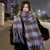 Bufanda de Punto Nueva 2024 para Ciclismo, a Prueba de Frío, Cuadros Blanco y Negro para Pareja, Calidez al Aire Libre, Hombres y Mujeres, Moda Invernal y Versátil