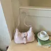 Bolso de Hombro Versátil de Gama Alta para Mujer 2026 Nuevo Estilo Retro de Motocicleta Bolso de Mano Versátil de Moda