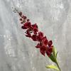 Ornamentos para Quarto de Casamento Flores de Simulação Vermelho Festivo Arranjo de Casamento Avançado Arranjo Floral de Casamento Balde de Abraço Flores Artificiais Floricultura de Simulação