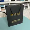 Bolsas de Tote Personalizadas para Tienda de Gafas, Bolsas de Empaque de Papel Kraft Blanco y Negro con Logo Impreso, Bolsas de Regalo de Alta Gama al por Mayor
