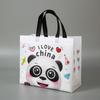 Bolsa de tela no tejida de alta calidad con película cubierta bolsa de dibujos animados para tienda de ropa bolsa para ropa de mujer ropa de niños empaque de regalo en stock bolsa de compras