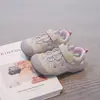 Zapatos Casuales Transpirables de Malla para Niños 2026 Nuevas Llegadas Primavera/Verano Moda para Niñas Versátiles Zapatos de Senderismo Velcro Zapatos de Playa