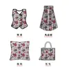 Elegante Tela Jacquard Repujada con Flores Rojas y Azules Estilo Retro Vestido de Moda Cheongsam Chaleco Bolso Hecho a Mano Tela Teñida en Hilo