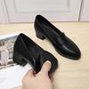 Zapatos de Madre de Suela Blanda de Cuero Suave 2025 Primavera y Otoño Nuevos Zapatos de Cuero para Mujer con Tacones Gruesos, Flats Cómodos, Zapatos Versátiles para Mujeres de Mediana Edad y Mayores