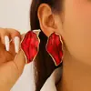 Pendientes retro de estilo francés con un aire sofisticado y de alta gama, con pétalos plisados irregulares y esmalte vítreo, en un diseño geométrico europeo y americano.