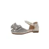 Sapatos Infantis Sapatos de Princesa 2026 Sandálias de Cristal para Meninas Sola Macia Novos Estilo Coreano para Meninas Pequenas Verão Laço Strass