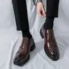 Nuevos Zapatos de Cuero Casual de Negocios Brogue para Hombre, Cómodos y Transpirables Mocasines Slip-On con Borlas para Hombre Serie