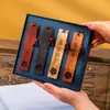 Regalo del Día del Maestro de Redwood Estilo Nacional Antiguo Hueco Blanco Creativo Madera Marcador de Libros Caja de Regalo Traje de Regalo Venta al por Mayor