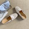Sandálias Fechadas Estilo Francês de Pele de Ovelha Novas com Aumento de Altura para Mulheres com Trama de Malha Respirável Tira Única Mules Bico Quadrado Novo Estilo