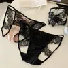 Bragas de encaje calado sexys, puras y seductoras, estilo francés para mujer, modelo nuevo 2026, tangas de malla transpirables de tiro bajo
