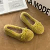 Zapatos esponjosos, delicados y de aspecto de hada para mujer, colección otoño/invierno 2026, de suela plana, punta poco profunda, cálidos, con un lazo y que cuentan con una suela suave y forro de algodón