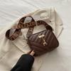 Bolso pequeño de estilo occidental estilo coreano con correa ancha para el hombro para mujer, diseño de nicho para primavera y verano 2024, bandolera ins versátil, bolso cuadrado pequeño para mujer