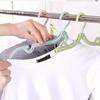 Cabide dobrável multifuncional para casa antiderrapante para viagem ao ar livre plástico espessado portátil para pendurar roupas de viagem atacado