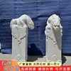 Mármore Branco Pedra Absorvente de Água Escultura de Besta Pedra Verde Pixiu Besta Antiga Entrada Paisagismo de Pátio Elemento Aquático Besta Absorvedora de Ouro Ornamento