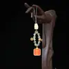 Novo Estilo Chinês Tendência Nacional Talismã Tai Sui Corrente de Celular Chaveiro para Pendurar no Carro Estilo Étnico Pingente de Vidro Colorido Moderno e Versátil