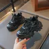 Zapatillas tipo dad de malla para niñas, zapatos de moda, nuevo modelo 2026, zapatos deportivos casuales versátiles con plataforma y suela gruesa para niños en otoño
