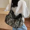Bolsa Feminina Camuflada Tendência Estilo Japonês 2026, Bolsa de Ombro Transversal Casual de Grande Capacidade para Estudantes