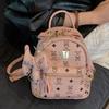 Mochila de Urso Fofo para o Dia a Dia 2025 Nova Moda Versátil Tendência Mochila para Estudante Universitário Feminino Grande Capacidade Bolsa Escolar