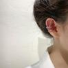 Pendientes asimétricos de viento frío de moda, pendientes de clip de oreja irregulares simples, temperamento, personalidad, nicho, pendientes de alta gama