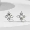 Aretes de moissanita, aretes pequeños de flor de cuatro hojas de diamante para uso diario, aretes pequeños de flor de plata S925 con diamante pequeño de 0.06 quilates, mismo estilo que en Xiaohongshu, para mujer