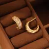 Pendientes de Gusano de Pan "Ode" Diseño Retro Sentido Avanzado Sencillo Combinan con Todo Temperamento Proceso de Estirado de Alambre Gancho de Oreja Chapado en Oro