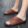 Chinelos Respiráveis de Couro Masculinos, Novo Estilo de Verão, Sapatos de Praia de Tamanho Grande para Jovens, Chinelos Casuais Antiderrapantes