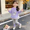 Nuevo Conjunto Dulce de Dos Piezas para Niñas Otoño 2026: Sudadera con Estampado de Pony y Encaje y Leggings Elásticos de Corte Ajustado