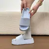 Sandalias de tiras cómodas y elegantes de suela gruesa para mujer de comercio exterior transfronterizo de Amazon con una sensación de "caminar sobre estiércol", sandalias de playa de colores dulces para vacaciones