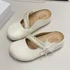 Zapatillas de Moda Versátiles con Adornos Pesados Estilo Retro Francés 2026 Nuevo Diseño de Verano Zapatillas Versátiles de Suela Gruesa