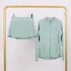 Traje de Chaqueta Lulu con Cuello Alto y Falda de Tres Pliegues Traje Deportivo de Fitness Falso de Dos Piezas Falda de Tenis Elástica Anti-Exposición Todas las Estaciones