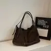 2026 Nova Bolsa Tote Camurça Versátil Tendência de Nicho para Mulheres, Bolsa de Ombro Transversal Grande Capacidade para o Dia a Dia, Bolsa Simples Feminina