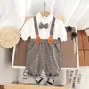 Direto da fábrica novo suspensórios gravata borboleta infantil pequeno conjunto de duas peças cavalheiro coreano xadrez príncipe camisa branca geração cabelo