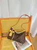Bolso de Hombro Cruzado Estético Retro de Alta Gama con Estampado Transfronterizo para Mujer Modelo Nuevo 2026 Bolso de Hombro Cruzado Casual Simple para el Trabajo