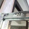 Box de banheiro transfronteiriço com portas duplas deslizantes, estrutura de liga de alumínio em forma de L, conjunto completo de acessórios, porta de vidro prateado com acabamento espelhado, porta de divisão para banheiro