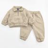Ropa de Invierno para Niños y Niñas Nueva Llegada traje Sudadera con Cremallera Media y Cuello Vertical Forro Polar Cálido y Cómodo Estilo Coreano Traje Casual