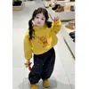 Conjunto de Sudadera con Capucha y Estrellas Gruesa de Forro Polar para Niñas Estilo Coreano Invierno 2025 y Pantalones de Chándal Cálidos Transfronterizo