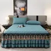 Nueva falda de cama hecha de algodón crudo con algodón de soja, falda de cama bordada gruesa con diseño de corazón, pieza única o juego de tres piezas