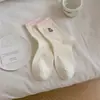 Meias femininas de cano médio estilo coreano com ursinhos fofos, xadrez rosa e branco com acabamento em renda, meias versáteis e adoráveis para estudantes, ALICE&ANDY
