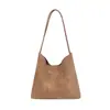 Bolso tejido retro hecho a mano para mujer, nuevo bolso tote de gran capacidad de moda 2026, bolso de hombro tipo cubo versátil de alta gama